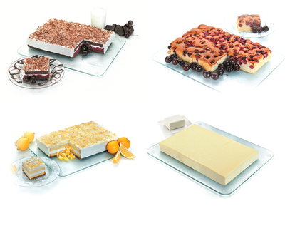 A variety pack with sheetcake with no sugar in four different flavours, black forest, cherry, lemon mousse and new york cheese.